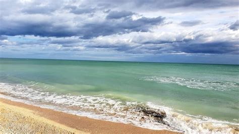 Mare: La spiaggia di Marotta, a scelta tra sabbia o sassi